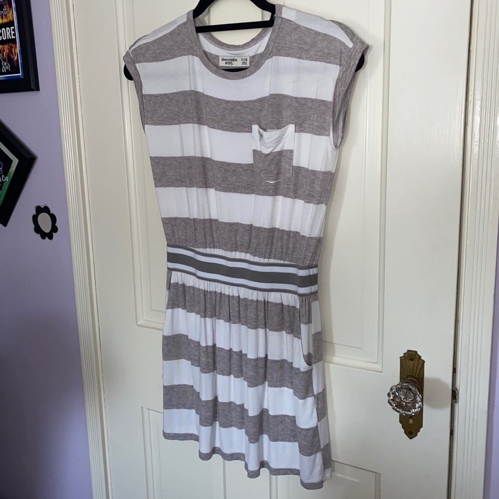 Abercrombie dress🤍